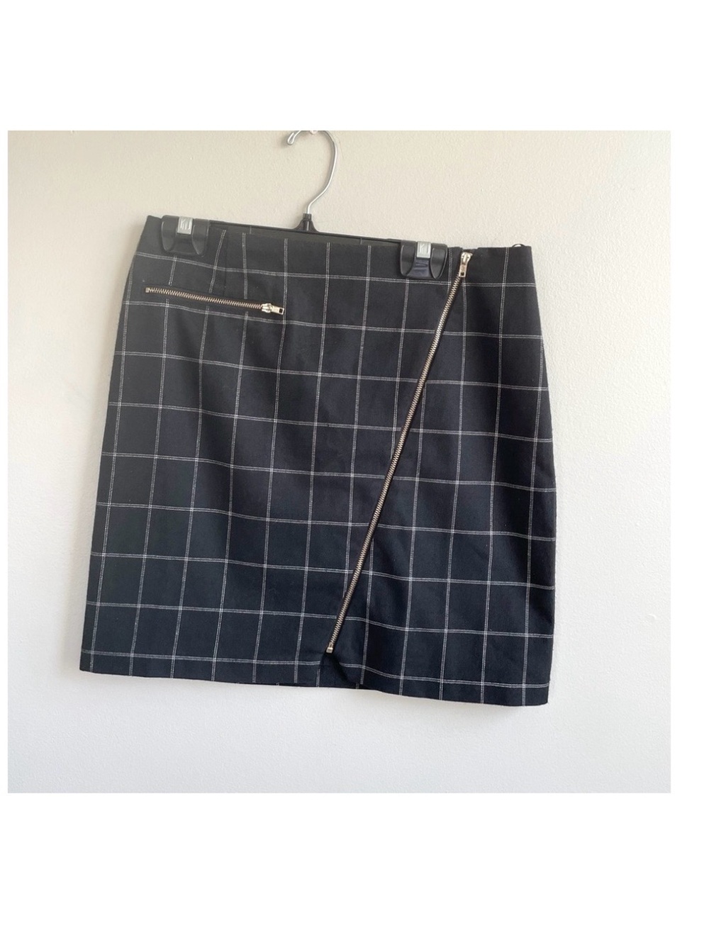 ROMEO JULIET COUTURE BLACK WHITE PLAID SKIRT EXPOSED DIAGONAL ZIPPER